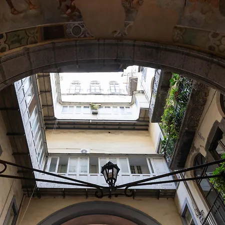 Palazzo Principi Di Sannicandro * Napoli