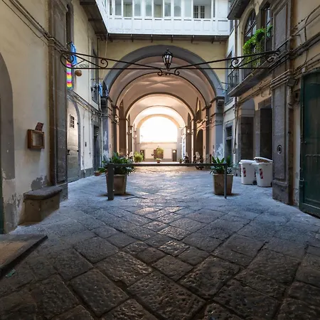 Palazzo Principi Di Sannicandro Nápoles